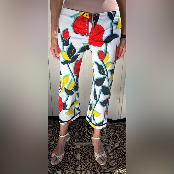 Hype Floral Print Capri Pants (8) - Picture 14 of 17